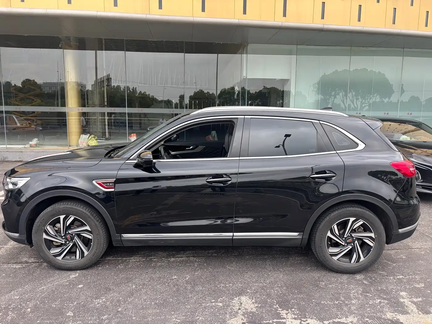 Hongqi HS5 2022 2.0T Smart Connect Premium Edition фото 4
