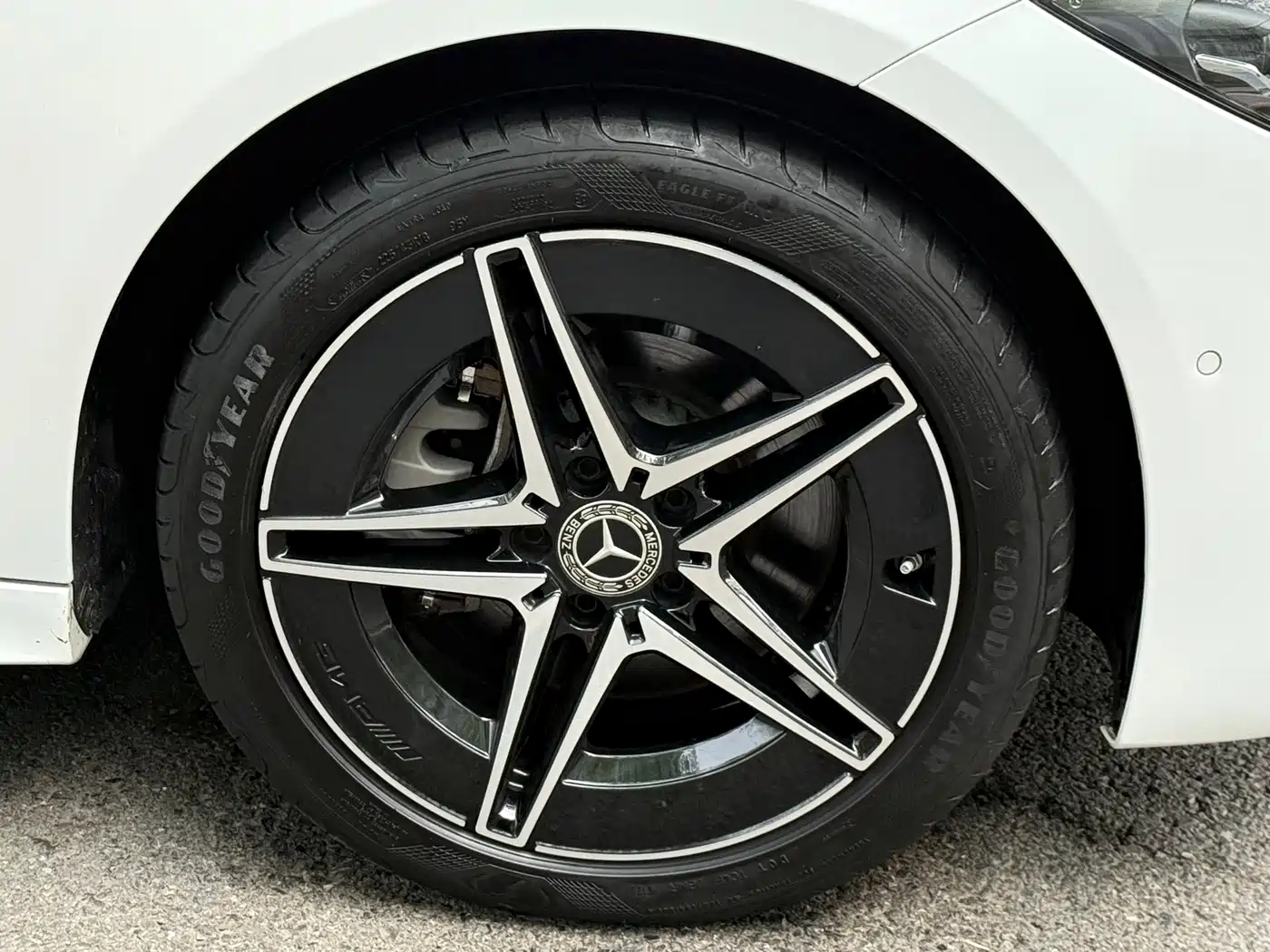 Mercedes-Benz C-Class 2023 Facelift C 260 L Night Sport Edition фото 5
