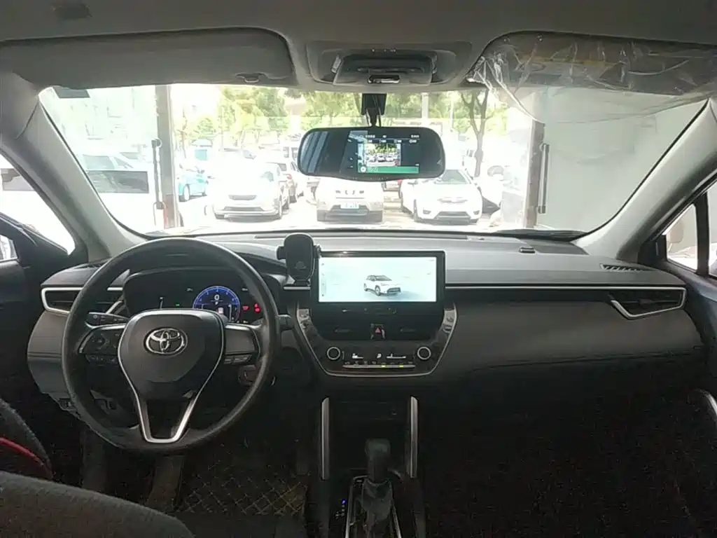 Toyota Frontlander 2023 2.0L CVT Elite Edition фото 10
