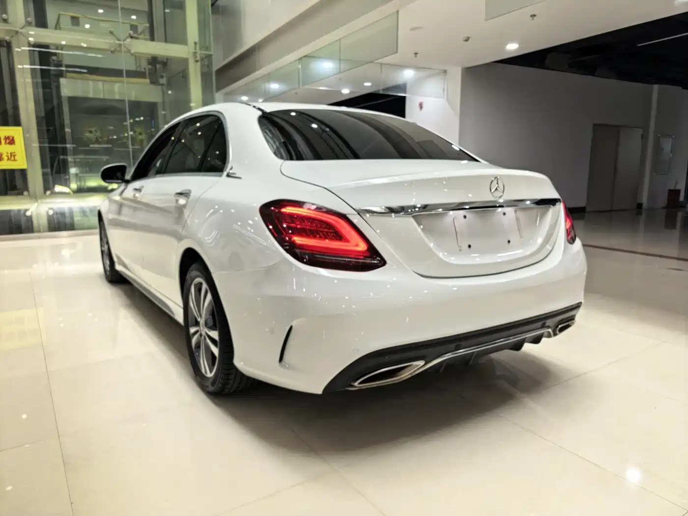 Фото 6 - Mercedes-Benz C-Class