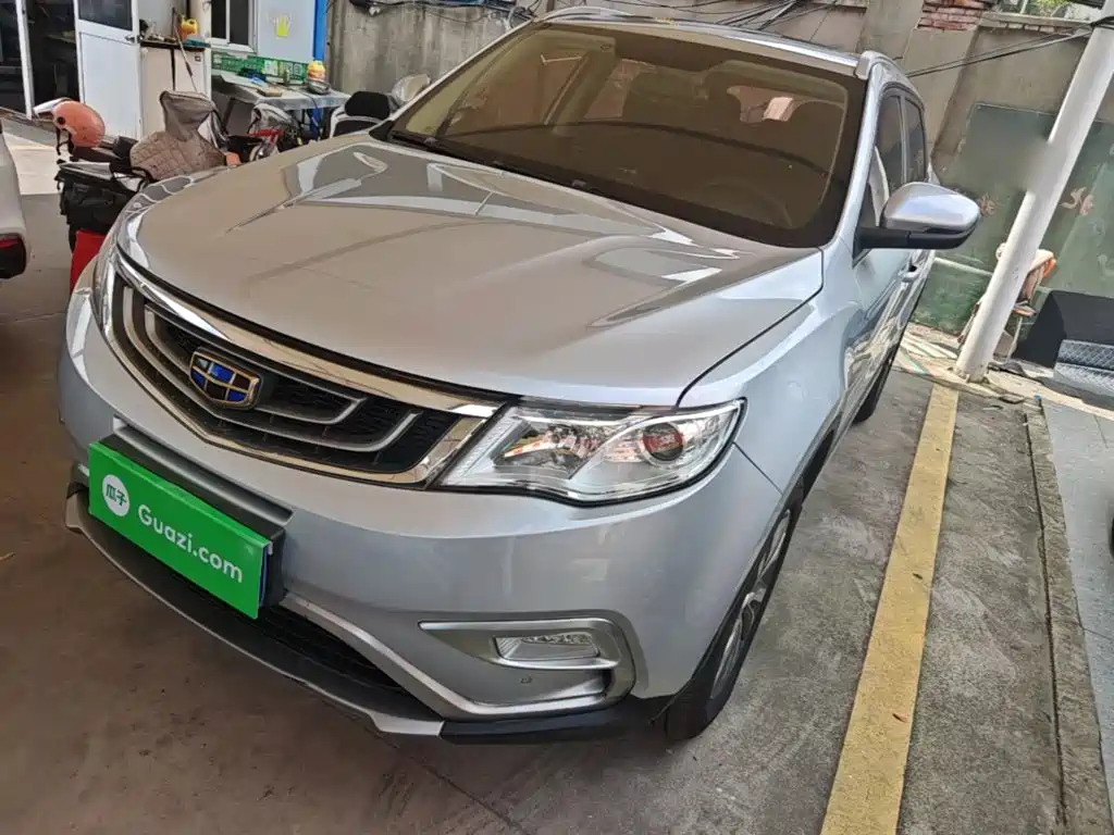 Фото 1 - Geely Atlas