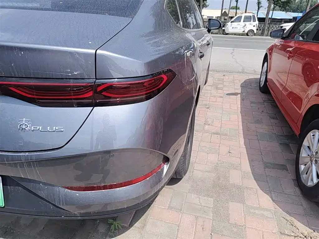 BYD Qin PLUS 2025 DM-i Smart Drive 55KM Leader фото 8