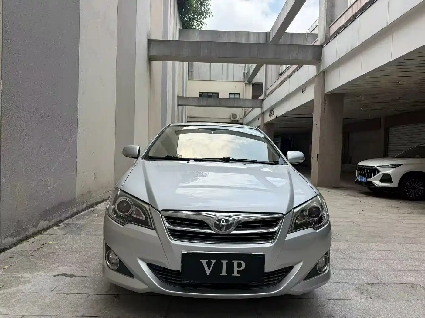 Toyota Corolla 2013 1.6L Automatic Excellence Edition фото 2
