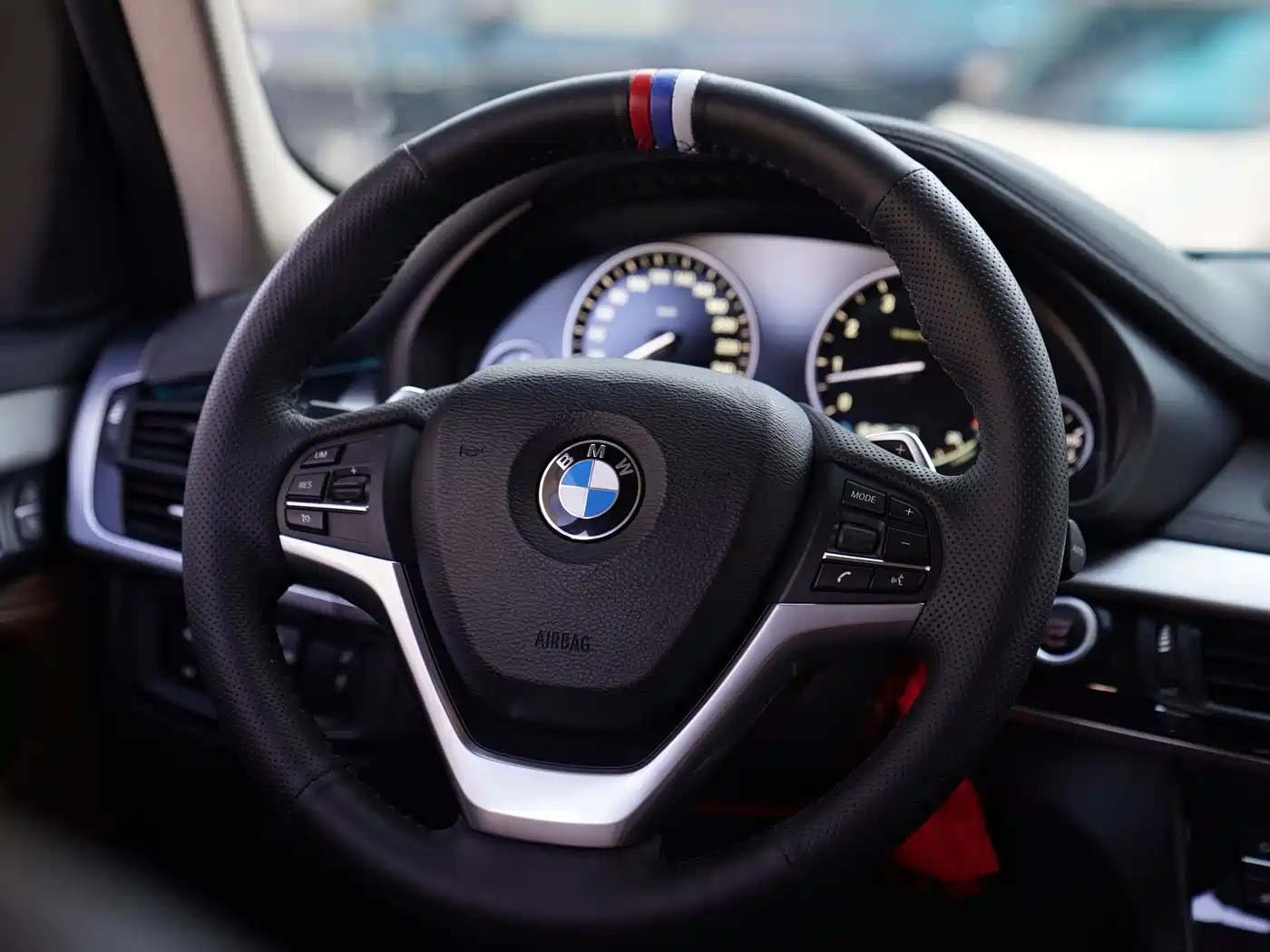 BMW X6 2015 xDrive35i Luxury Model фото 4