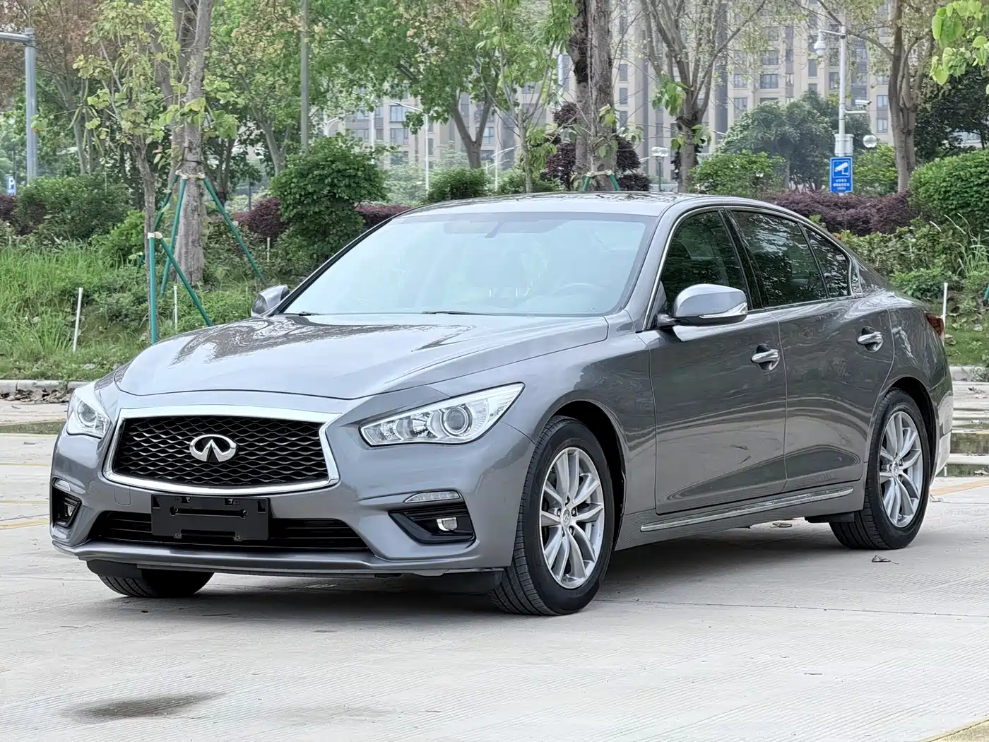 Infiniti Q50L 2018 2.0T Comfort (China VI)