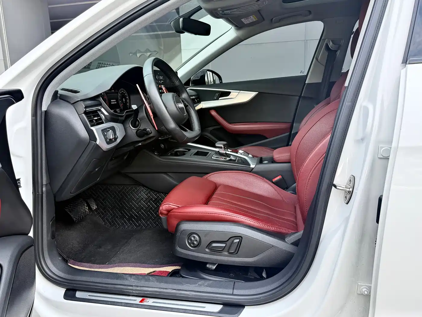 Audi A4L 2020 40 TFSI Fashion Dynamic Edition фото 6