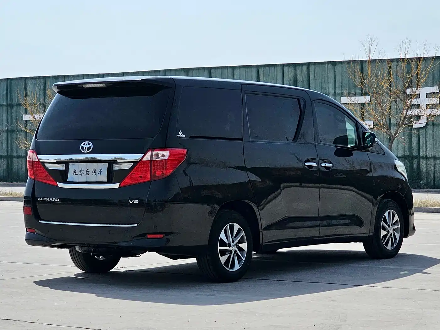 Toyota Alphard 2012 3.5L Luxury Edition фото 4