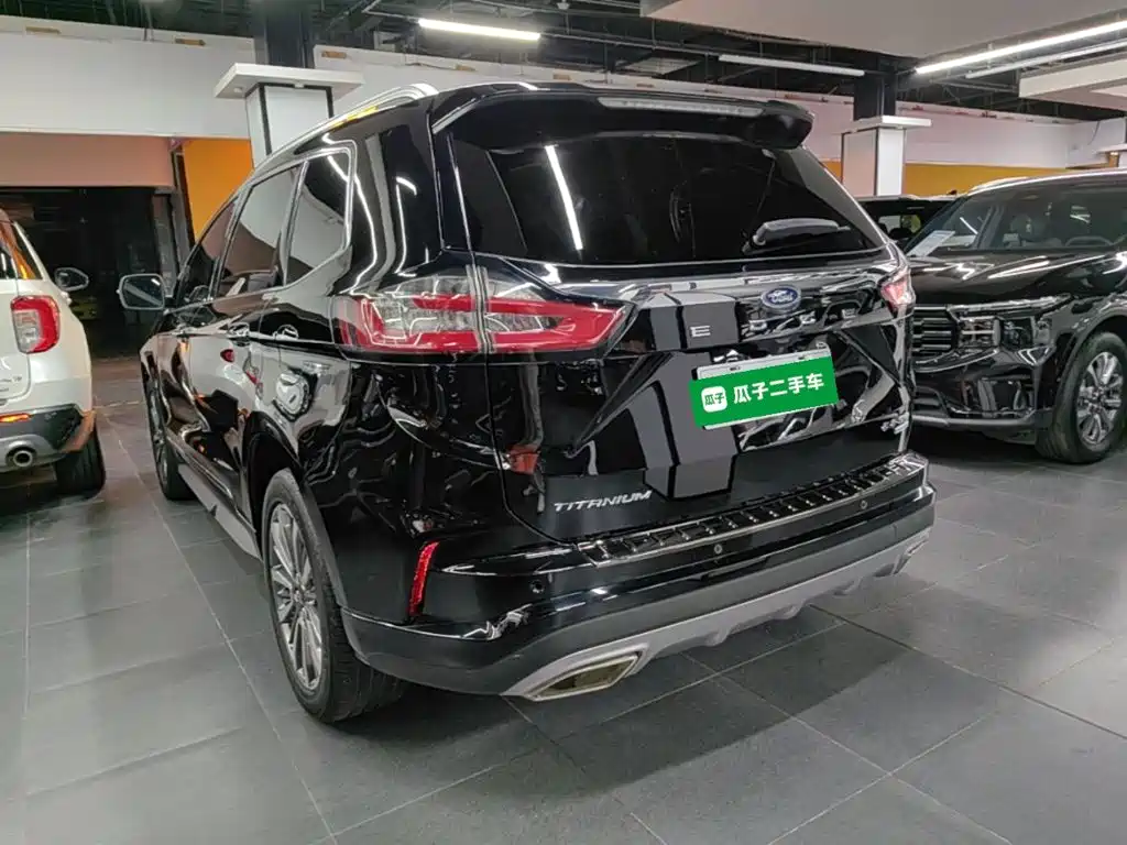 Ford Edge 2022 2021 PLUS EcoBoost 245 FWD Luxury Sharp 7-seater