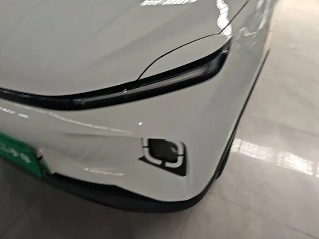 Фото 24 - Geely Geometry E Firefly