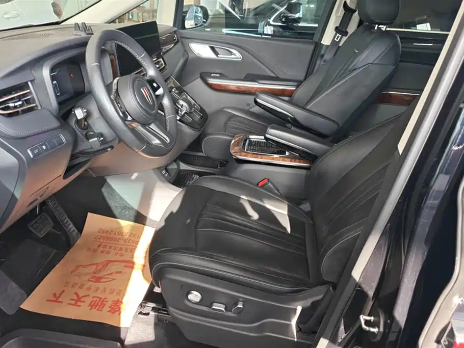 Hongqi HQ9 2023 2.0T Smart Connect Flag Rhyme Edition фото 9