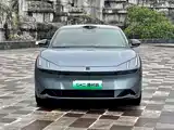 صورة 1 - Lynk & Co Z10