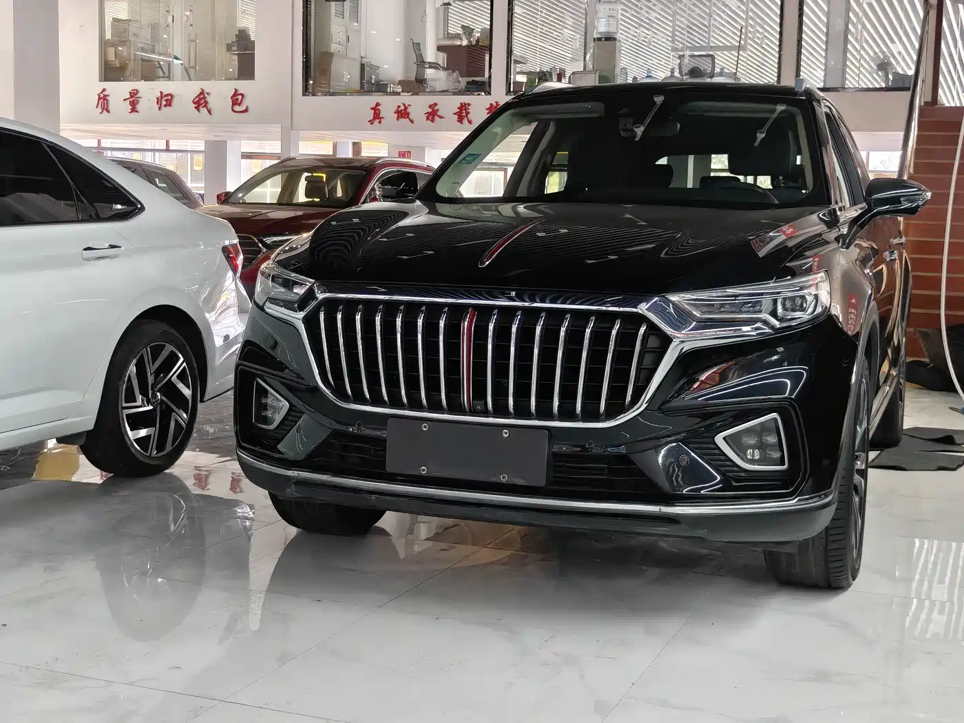 Hongqi HS5 2019 2.0T Smart Connect Joy Edition фото 3