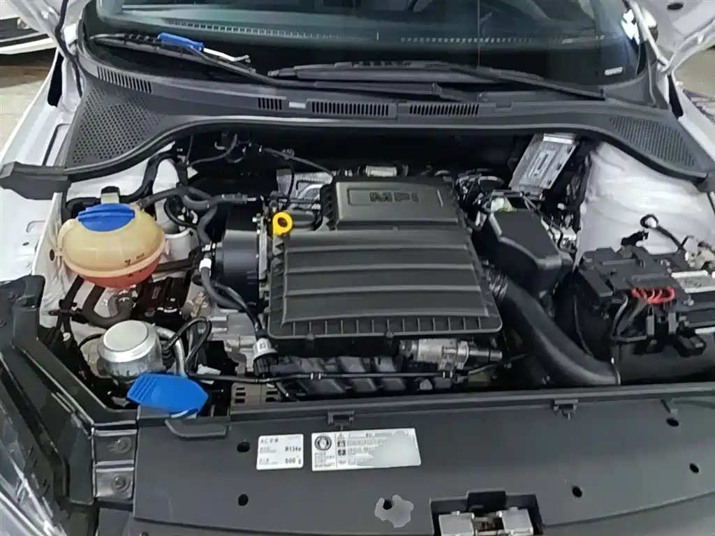 VOLKSWAGEN SANTANA