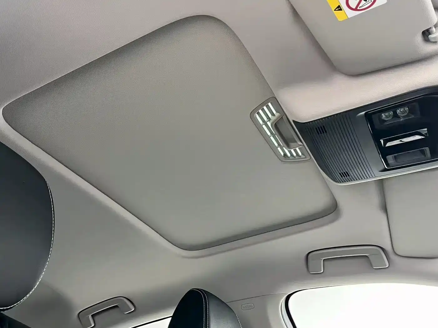 Škoda Octavia 2023 Facelift PRO TSI280 Premium Edition фото 9