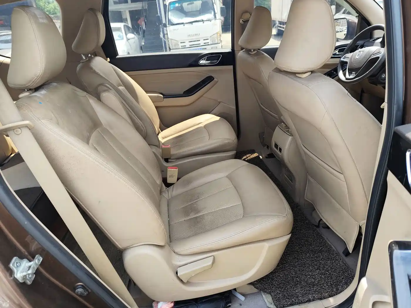 Baojun 730 2015 2014 1.5L Manual Comfort 7-seater