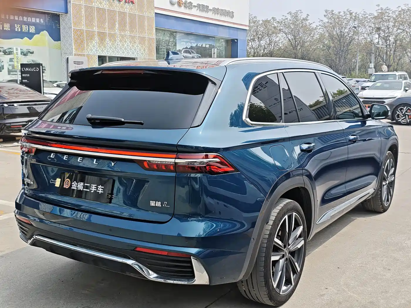  XINGYUE L