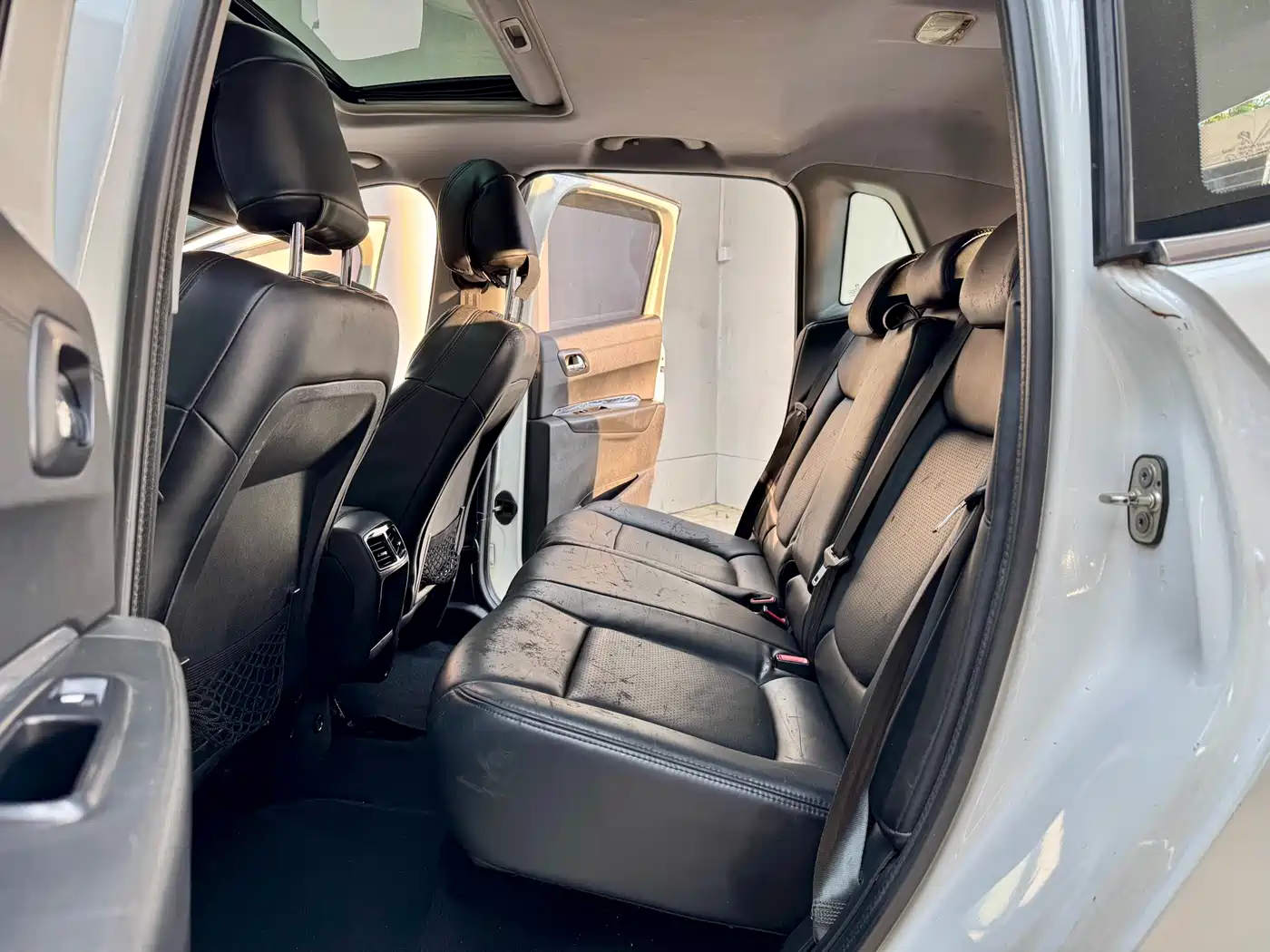 Peugeot 3008 2015 2.0L Automatic Trend Edition фото 8