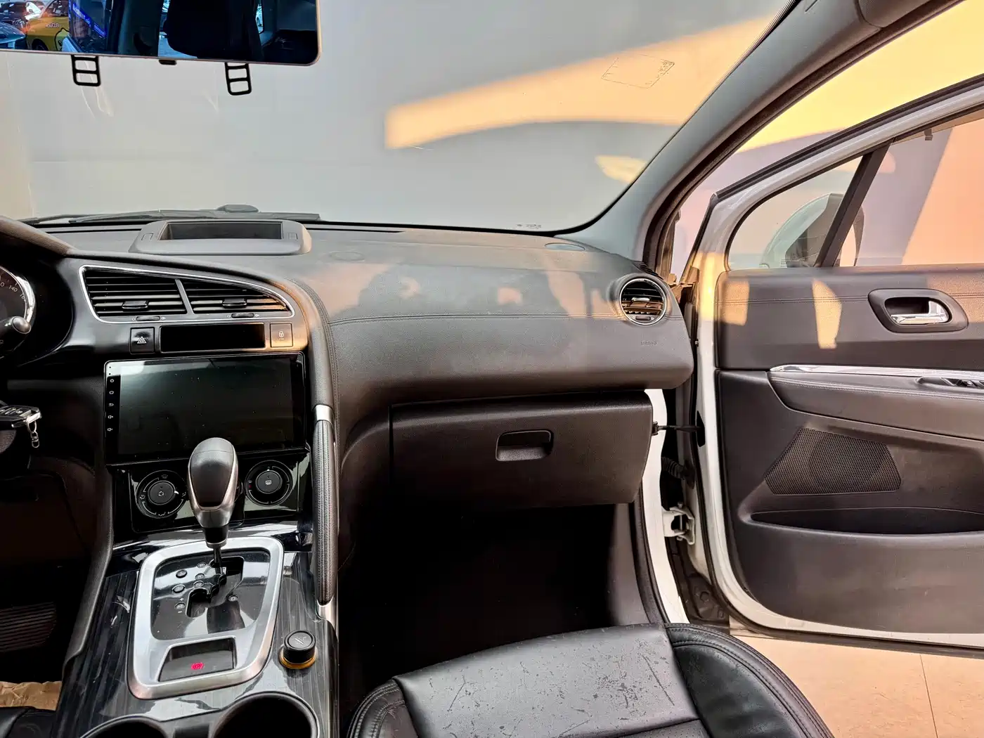 Peugeot 3008 2015 2.0L Automatic Trend Edition фото 18