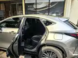 Фото 4 - Lexus NX