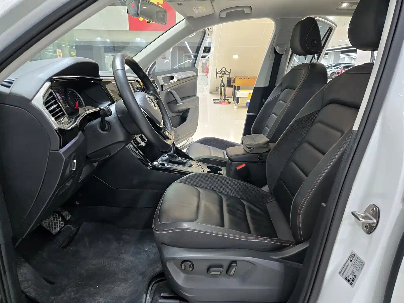 Volkswagen Tiguan L 2021 330TSI Automatic 2WD Smart фото 9