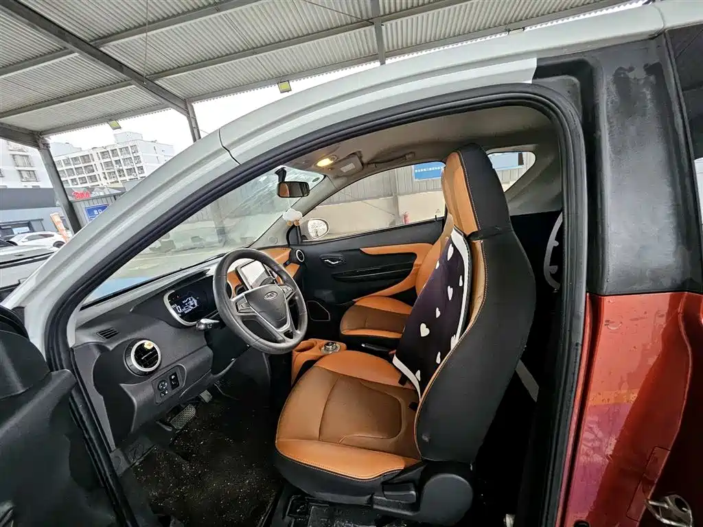 QQ New Energy Little Ant 2019 2018 400 4-Seater Premium Smart Edition