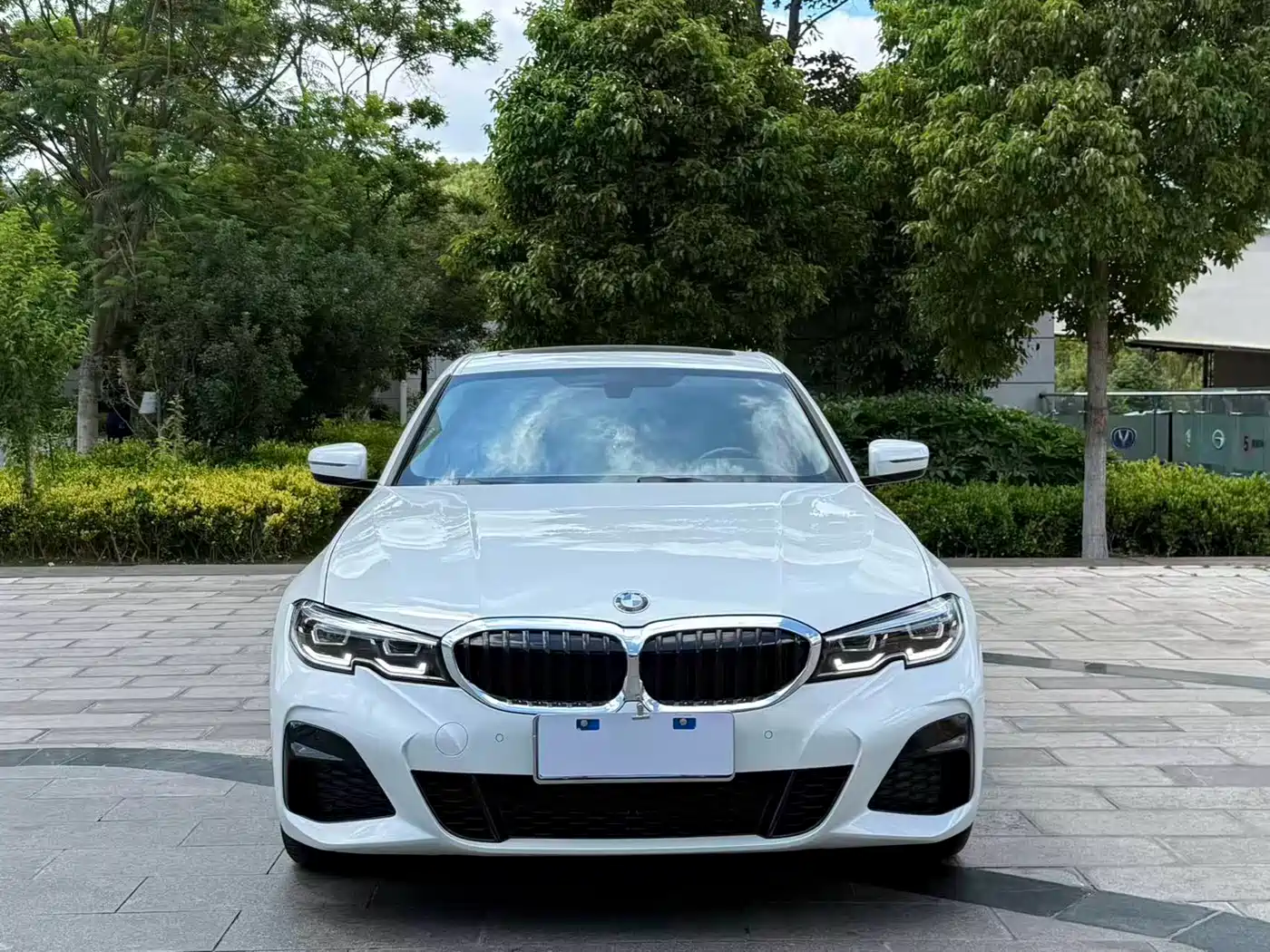 BMW 3-SERIES