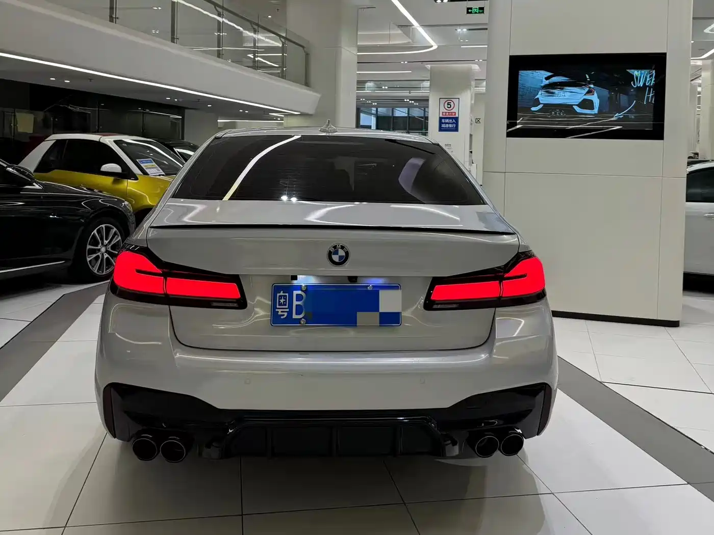 BMW 5 Series 2021 530Li Leading M Sport Package фото 5