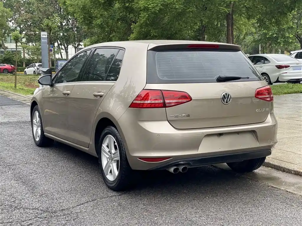Volkswagen Golf 2015 1.4TSI Automatic Luxury фото 11