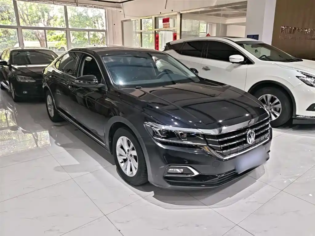 Volkswagen Passat 2020 280TSI Business Edition China VI фото 4