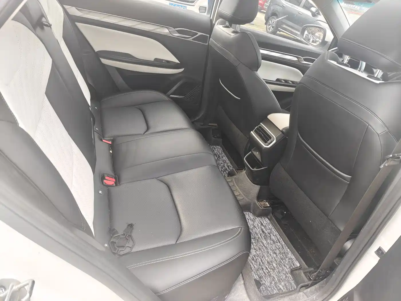 Geely Emgrand L 2022 2022 1.4T CVT Prestige Type