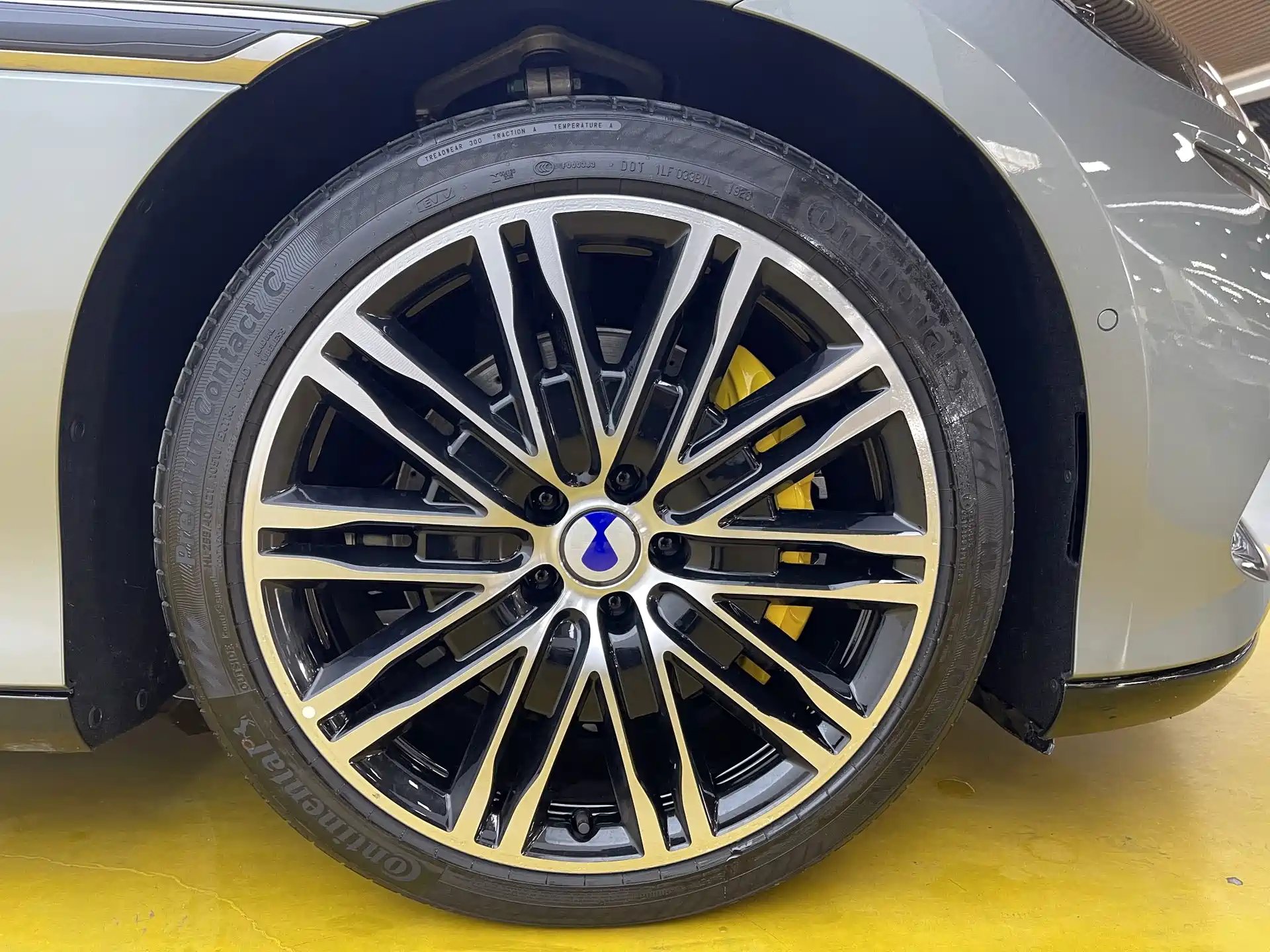 Фото 9 - Denza Z9GT