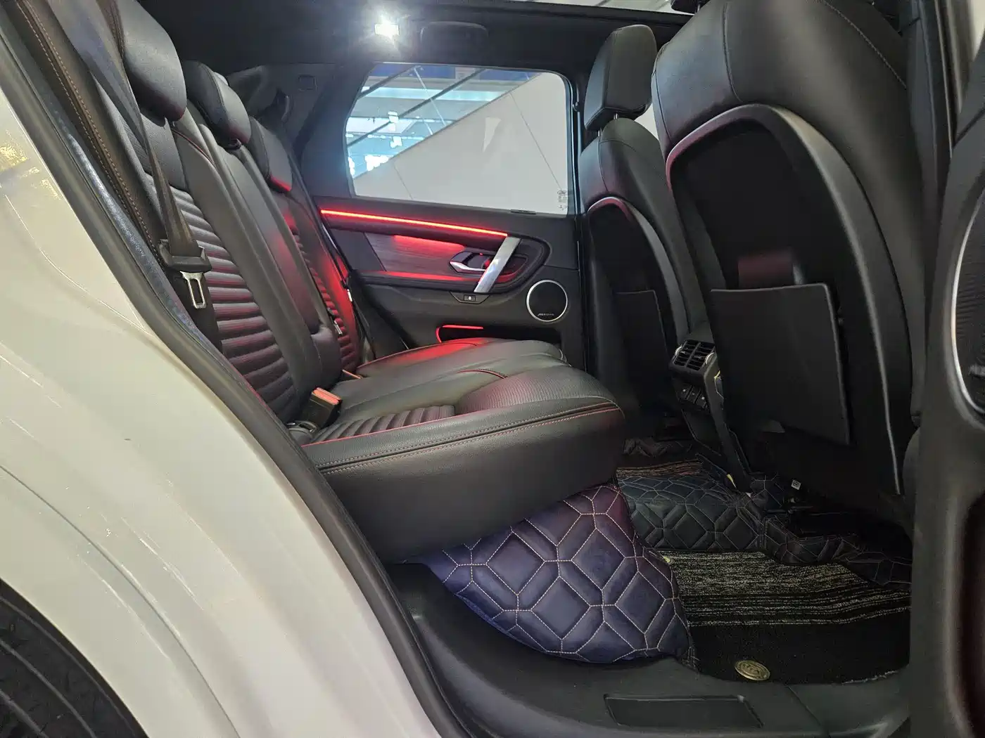 LAND ROVER DISCOVER SPORTS