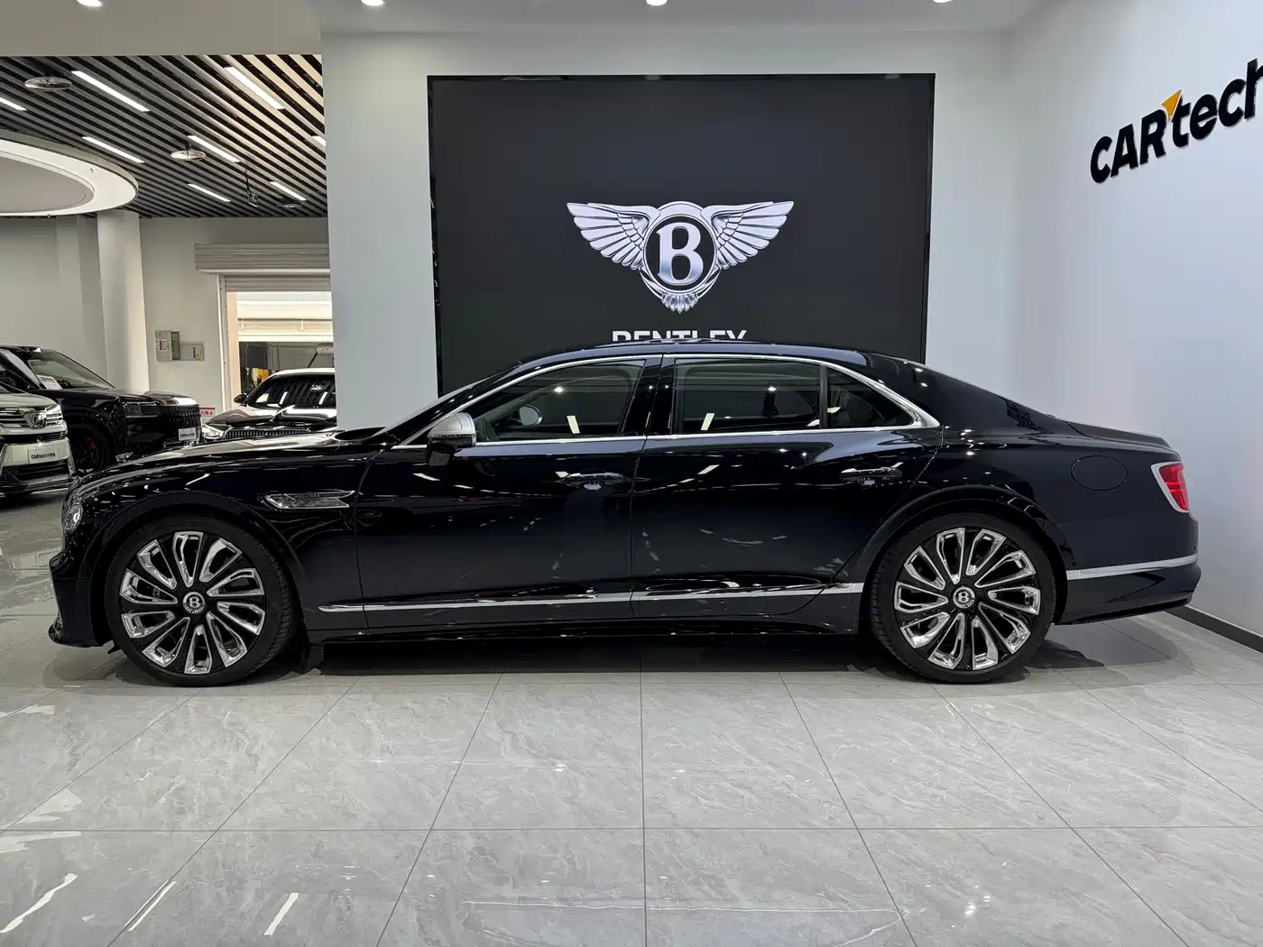 Bentley Flying Spur Plug-in Hybrid 2025 2025 Model Year 4.0T V8 Mulliner