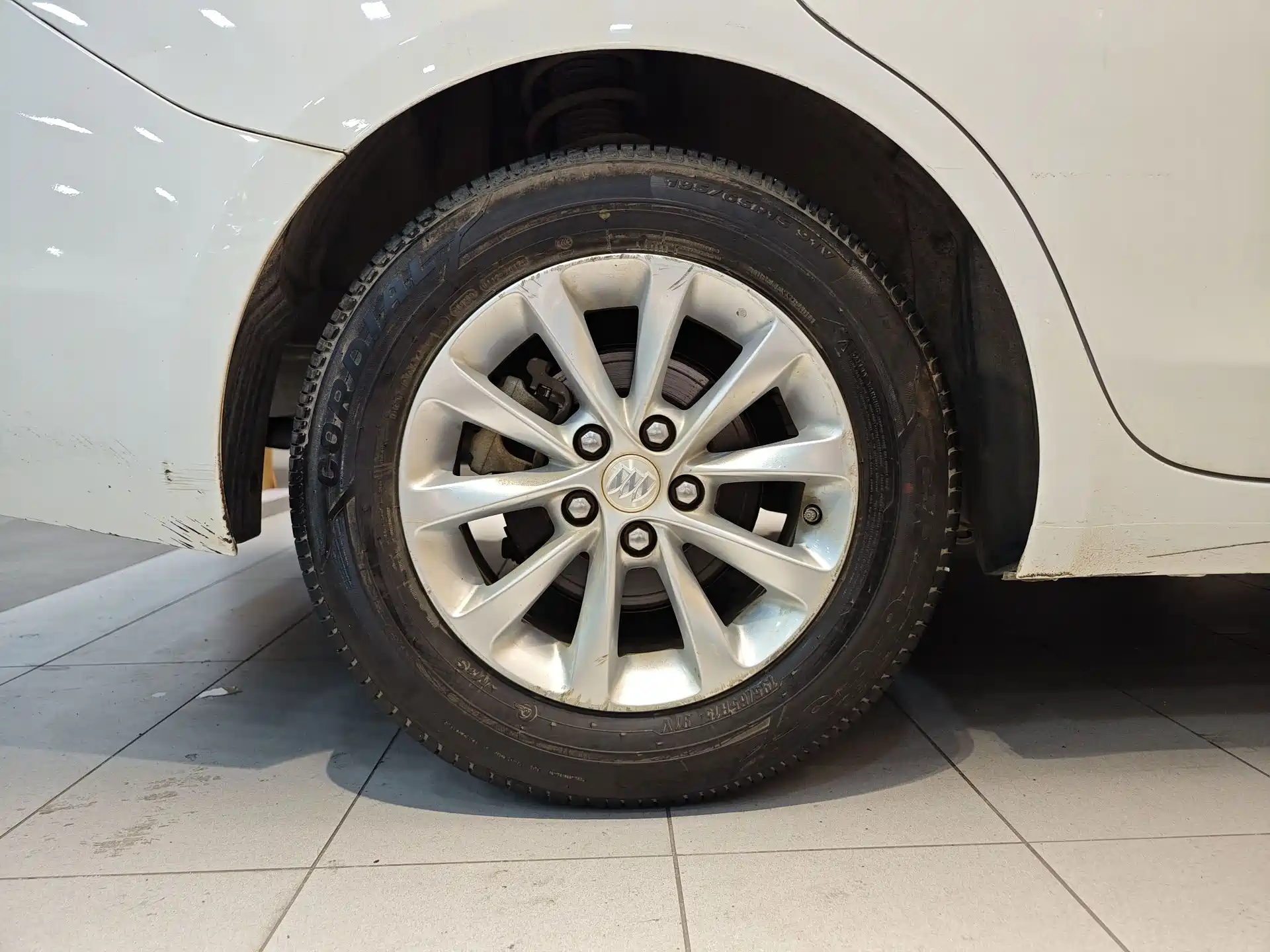 Фото 26 - Buick Excelle