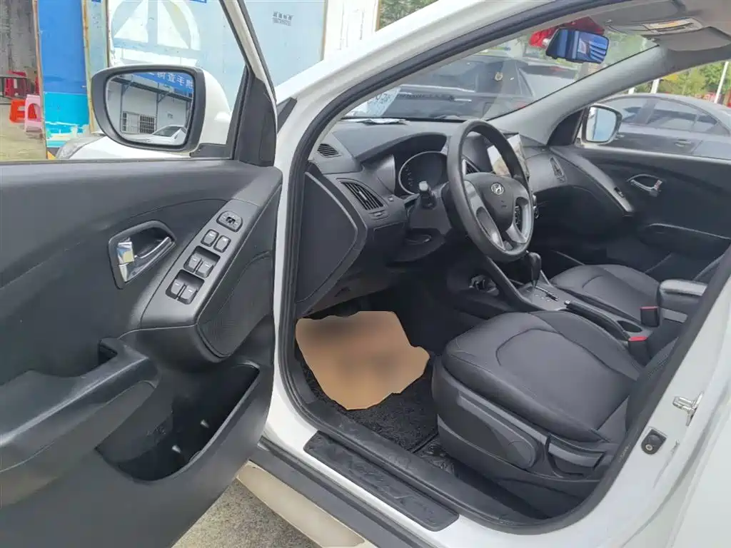 Hyundai Beijing Hyundai ix35 2015 2.0L Automatic 2WD Comfort China IV фото 16