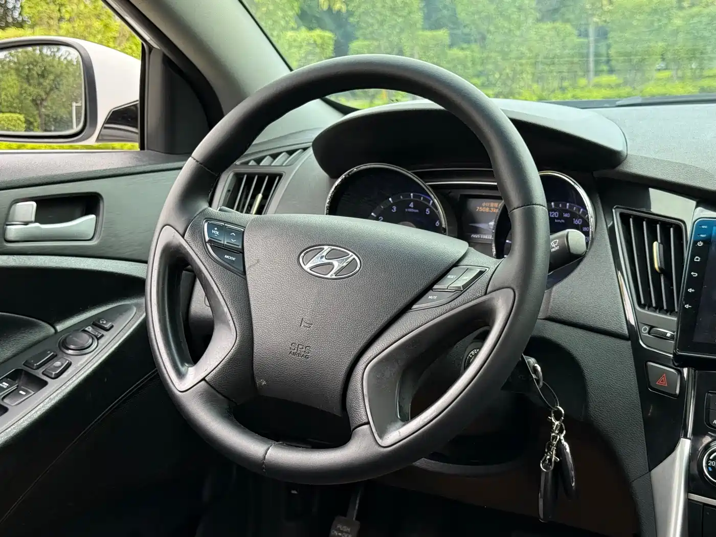 Hyundai Sonata 2013 2013 Model 2.0L Automatic Leading Edition