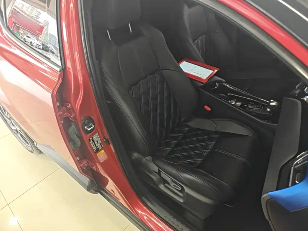 Toyota C-HR 2019 2018 2.0L Leading Edition China V