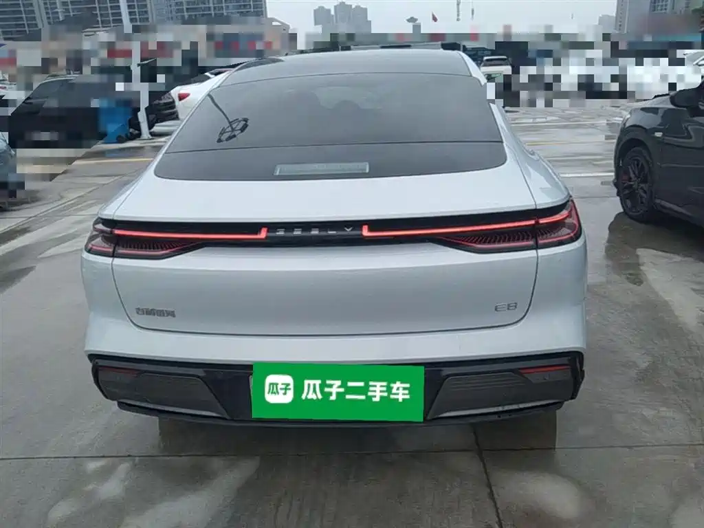 Geely Galaxy Galaxy E8 2025 700km Long Voyage Smart Drive Edition фото 6