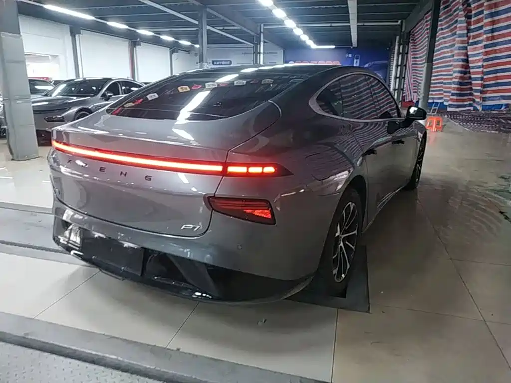 Фото 7 - XPeng P7