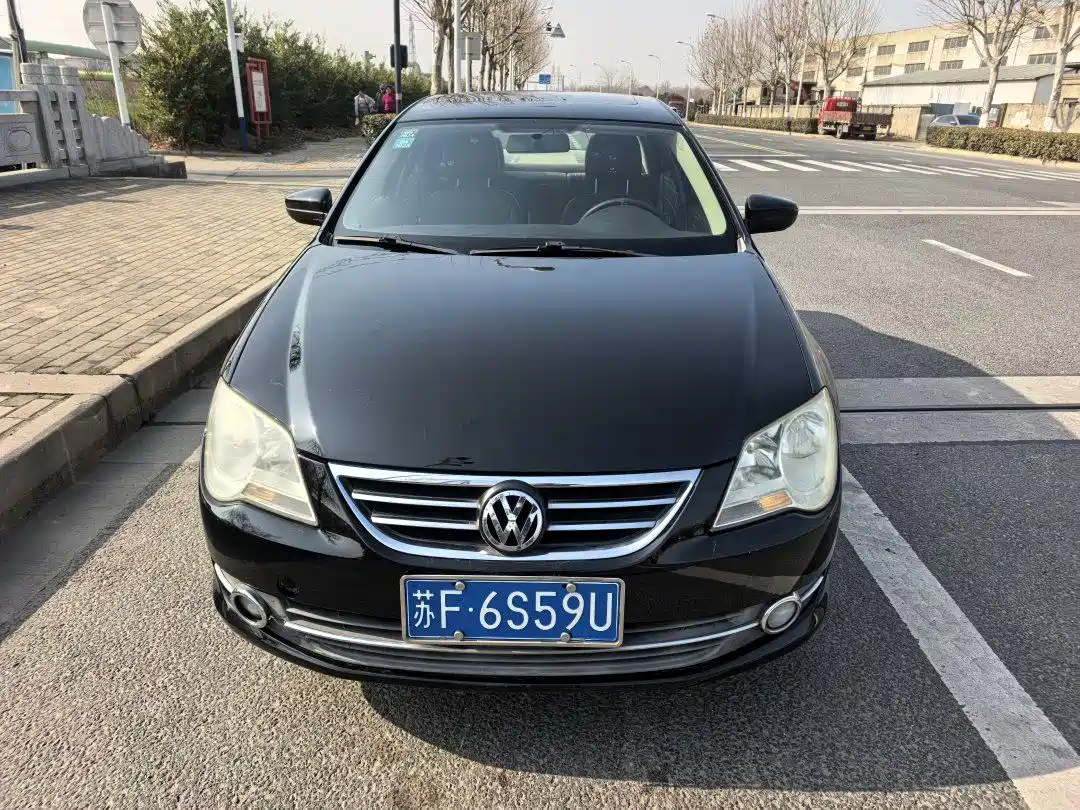 Volkswagen Bora 2011 1.6L Automatic Comfort фото 2