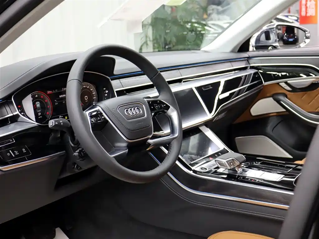 AUDI A8