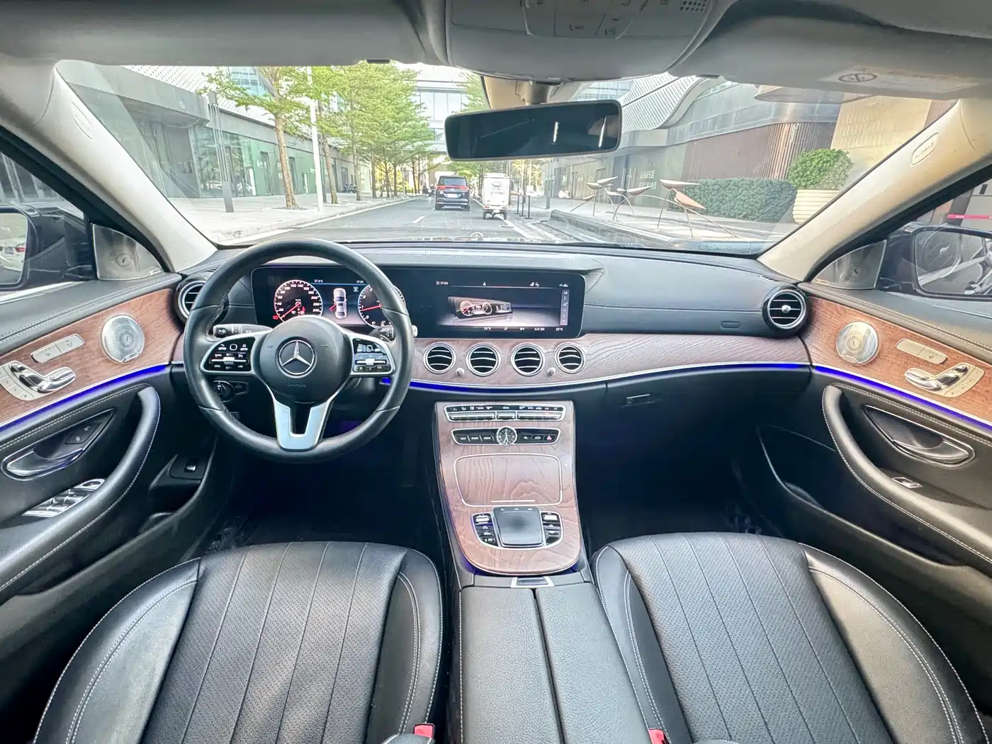 Mercedes-Benz E-Class 2019 Facelift E 300 L Luxury фото 29