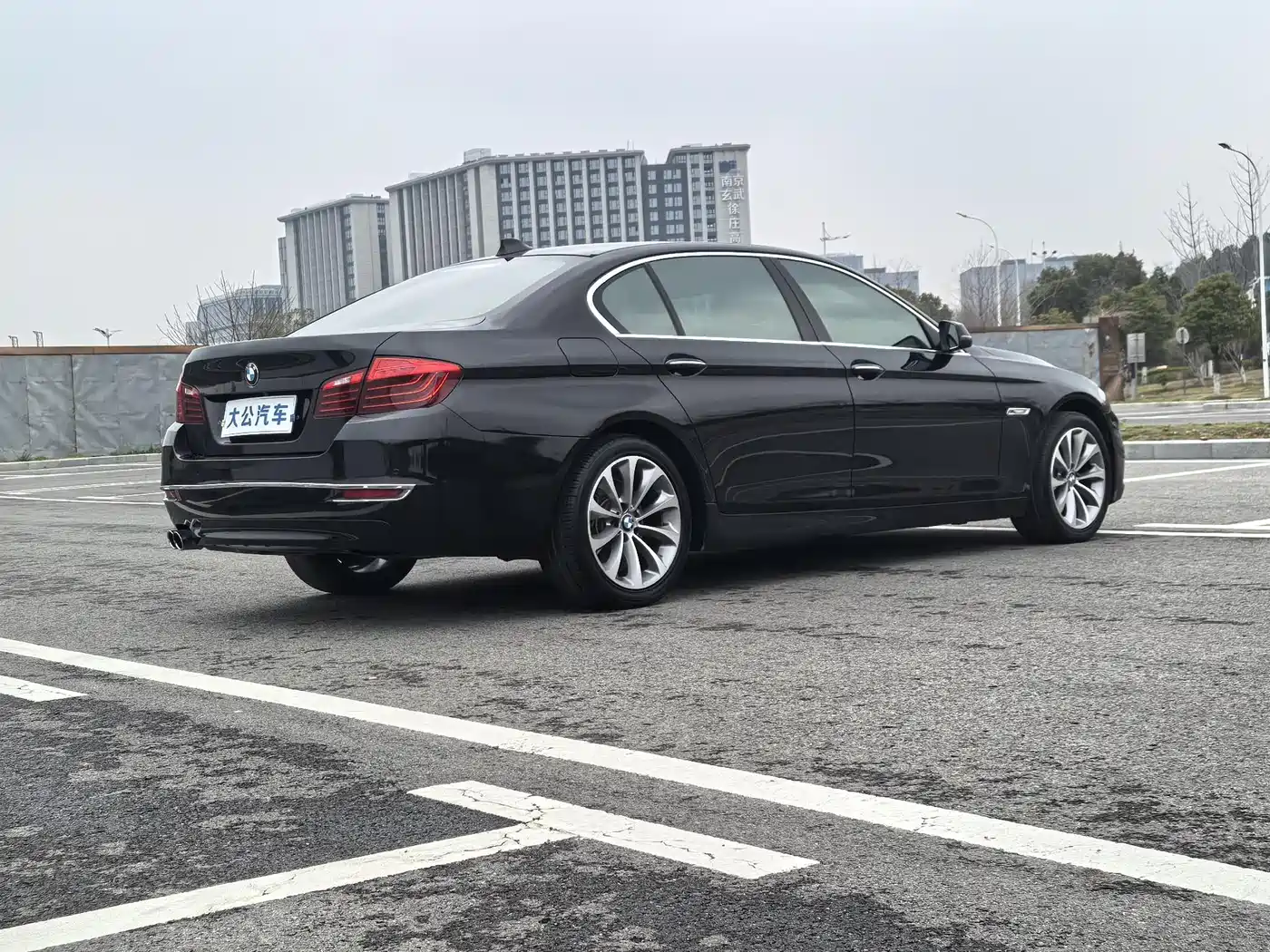 BMW 5 Series 2017 525Li Luxury Design Package фото 16