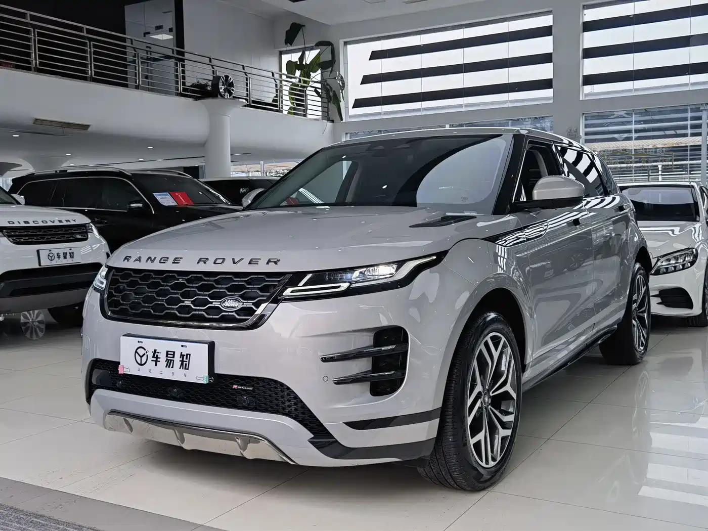 Land Rover Range Rover Evoque 2022 Range Rover Evoque L 249PS R-Dynamic Luxury Edition