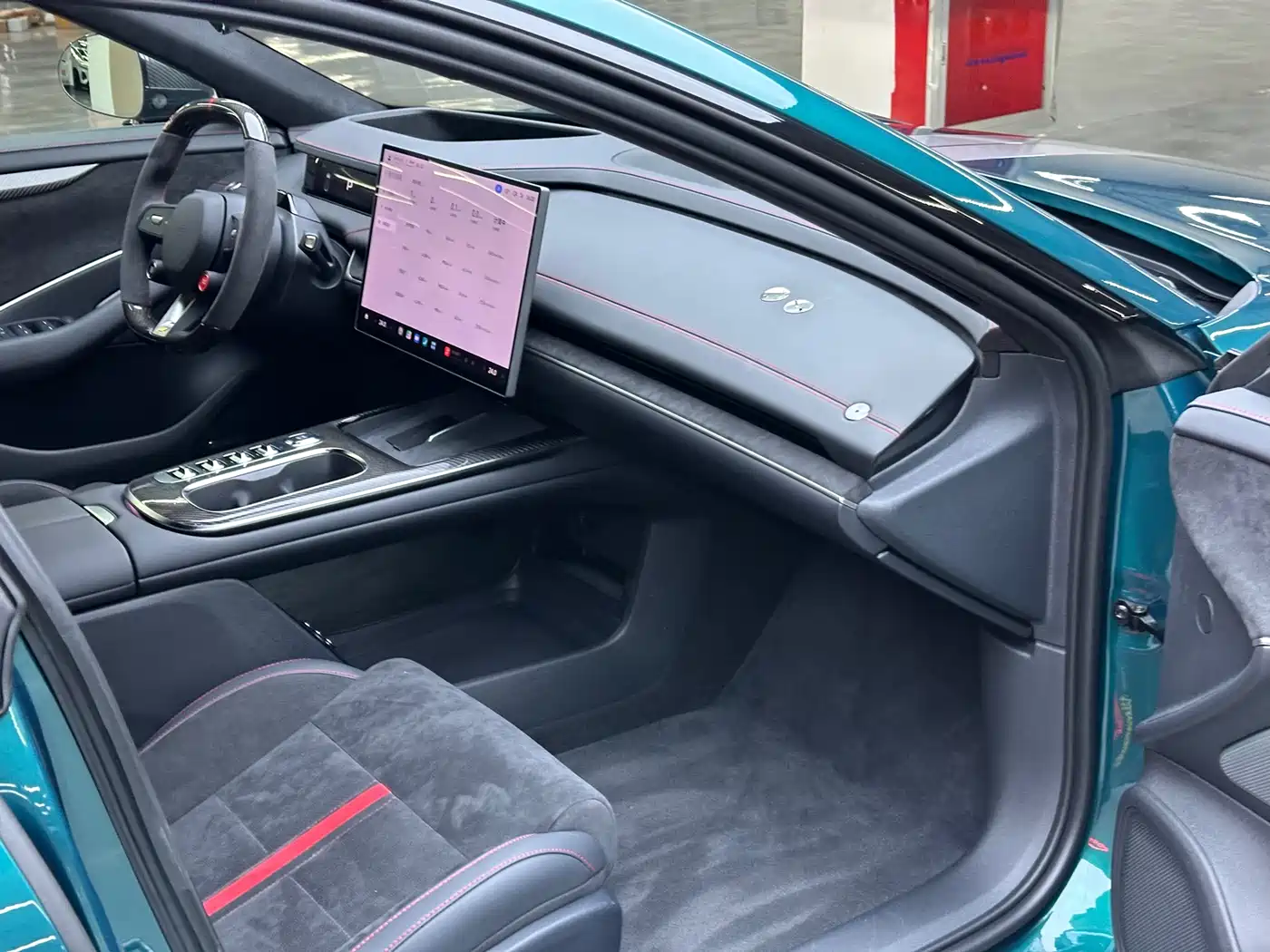 XIAOMI CAR XIAOMI SU7 ULTRA