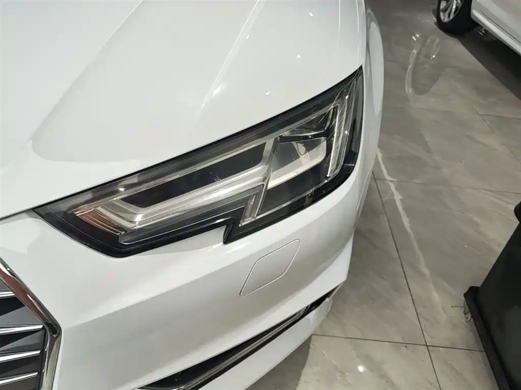 Audi A4L 2019 40 TFSI Progressive (China VI) фото 3