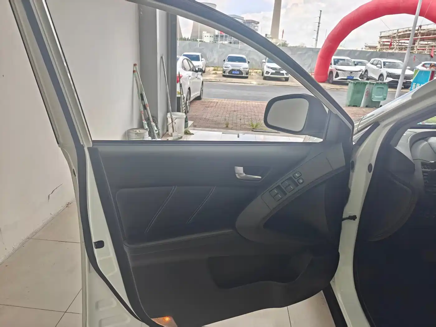 2016 Luxgen U6 SUV