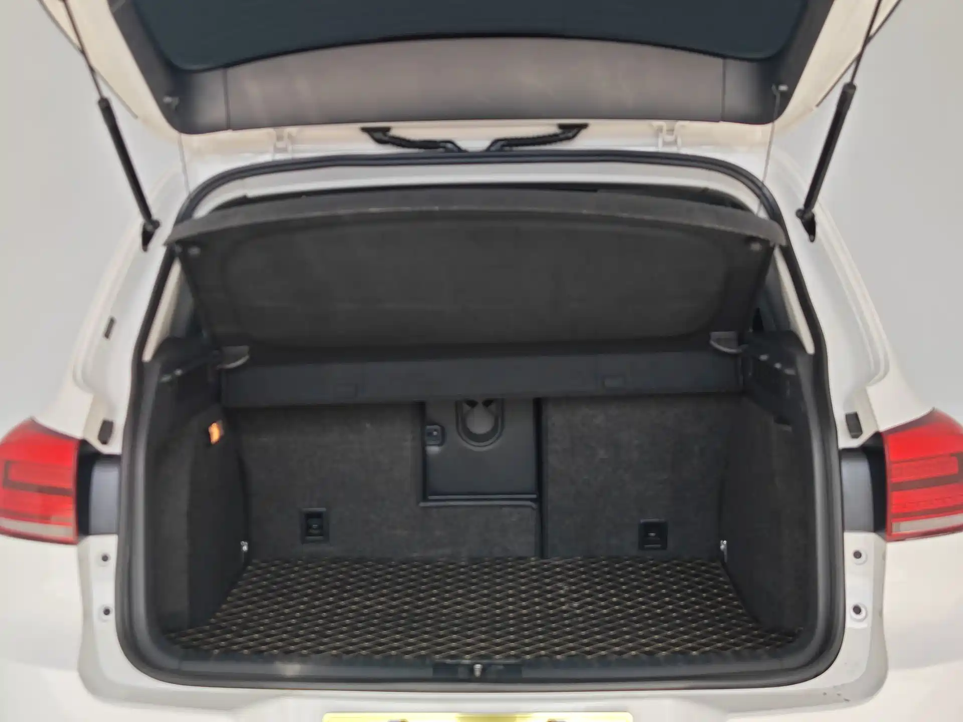 Фото 19 - Volkswagen Tiguan