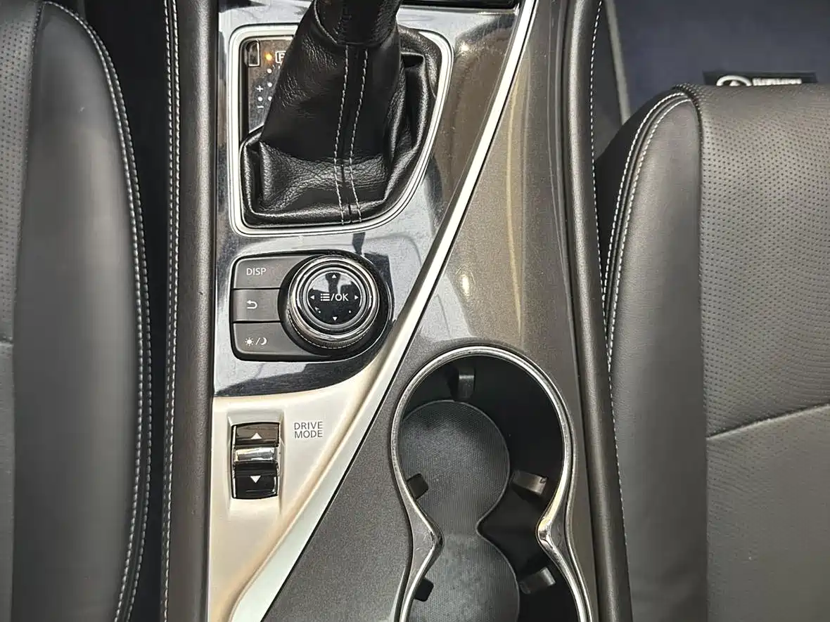 Infiniti Q50 2014 2.0T Comfort Edition фото 17