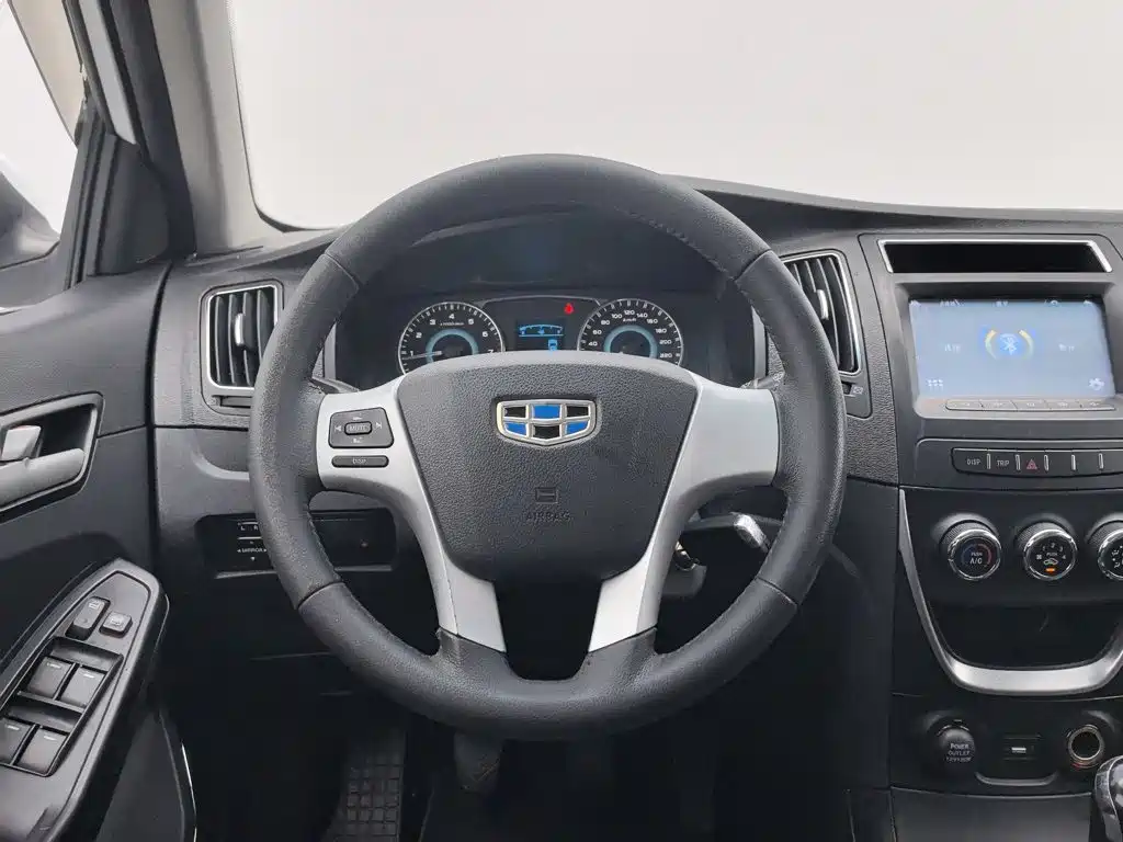 Фото 11 - Geely Vision